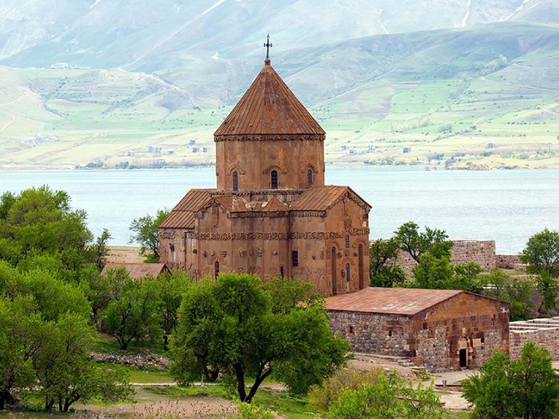 از وان چی بخریم که سود کنیم؟