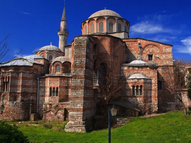 کلیسای قدیمی چورا